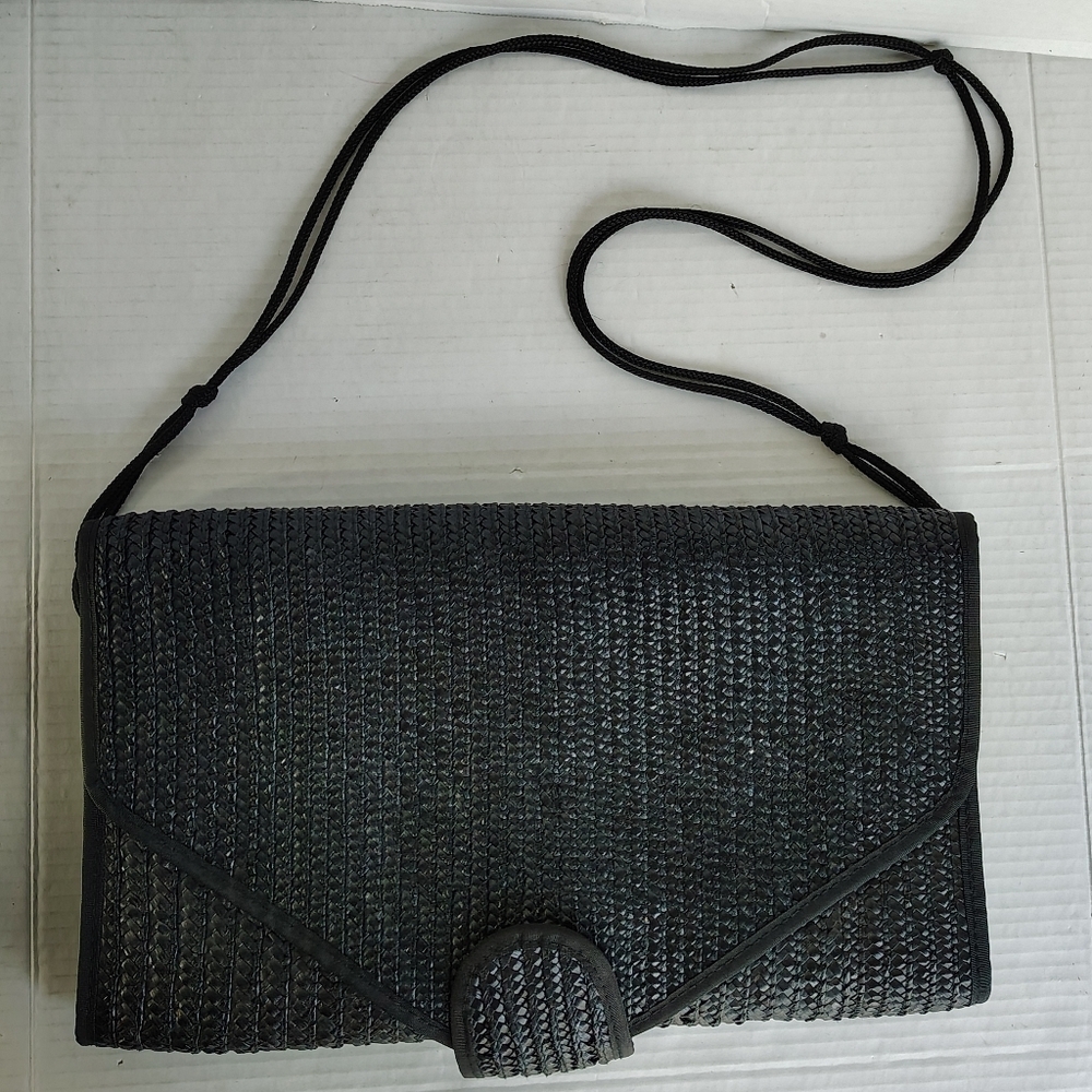 Vintage Minimalist Black Woven Straw Shoulder Bag Resort Wear Beach Vacation Bag